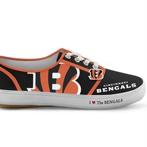 💲⬇️ Cincinnati Bengals Women's Canvas Sneakers